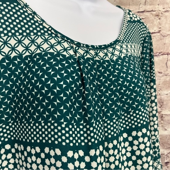 Paper Moon Stitch Fix Green Print Roll Tab Sleeve Blouse - Picture 4 of 11